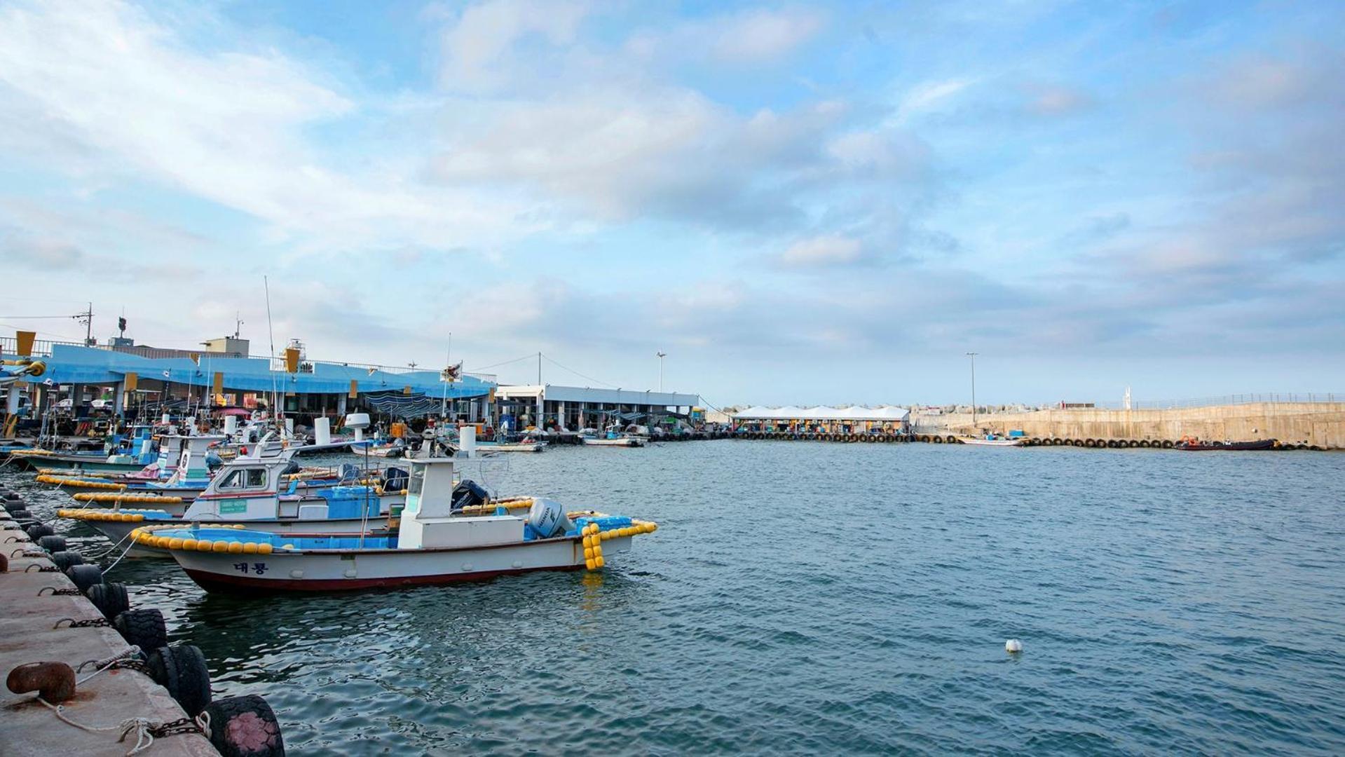 Gangneung Jumunjin Lighthouse Pension Екстериор снимка